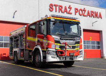 Nowy wóz strażacki w&nbsp;Porcie Lotniczym Rzeszów-Jasionka