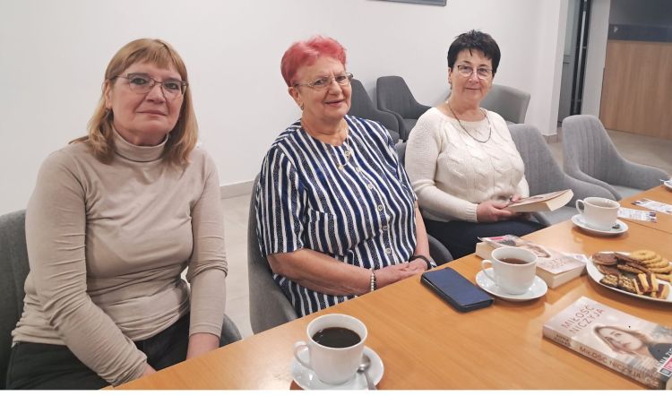 Dyskusyjne Kluby Książki na Podkarpaciu. Czytelnicy spotykają się, by rozmawiać o literaturze 1 - Polskie Radio Rzeszów Dyskusyjne Kluby Książki na Podkarpaciu. Czytelnicy spotykają się, by rozmawiać o literaturze