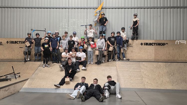 Ogólnopolskie zawody hulajnogowe „Sparky Scoot Jam 3” w Rzeszowie 1 - Polskie Radio Rzeszów Ogólnopolskie zawody hulajnogowe „Sparky Scoot Jam 3” w Rzeszowie