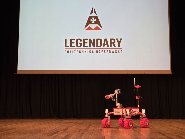 Legendary 3.0 – nowy łazik marsjański studentów Politechniki Rzeszowskiej gotowy na&nbsp;zawody