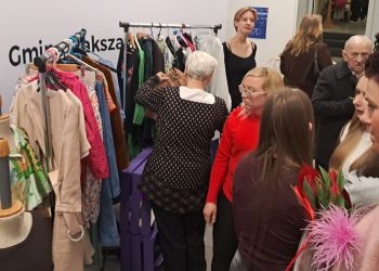 Rakszawa zaprasza na&nbsp;szafing. Można wymieniać się ubraniami i&nbsp;książkami