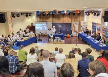 Finał ogólnopolskiego konkursu BrAinSToRM 2026. Uczniowie pokazali eksperymenty fizyczne i&nbsp;chemiczne