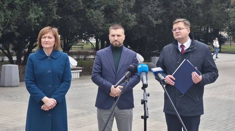 Spór o&nbsp;pomnik w&nbsp;Rzeszowie. Apel o&nbsp;jego likwidację