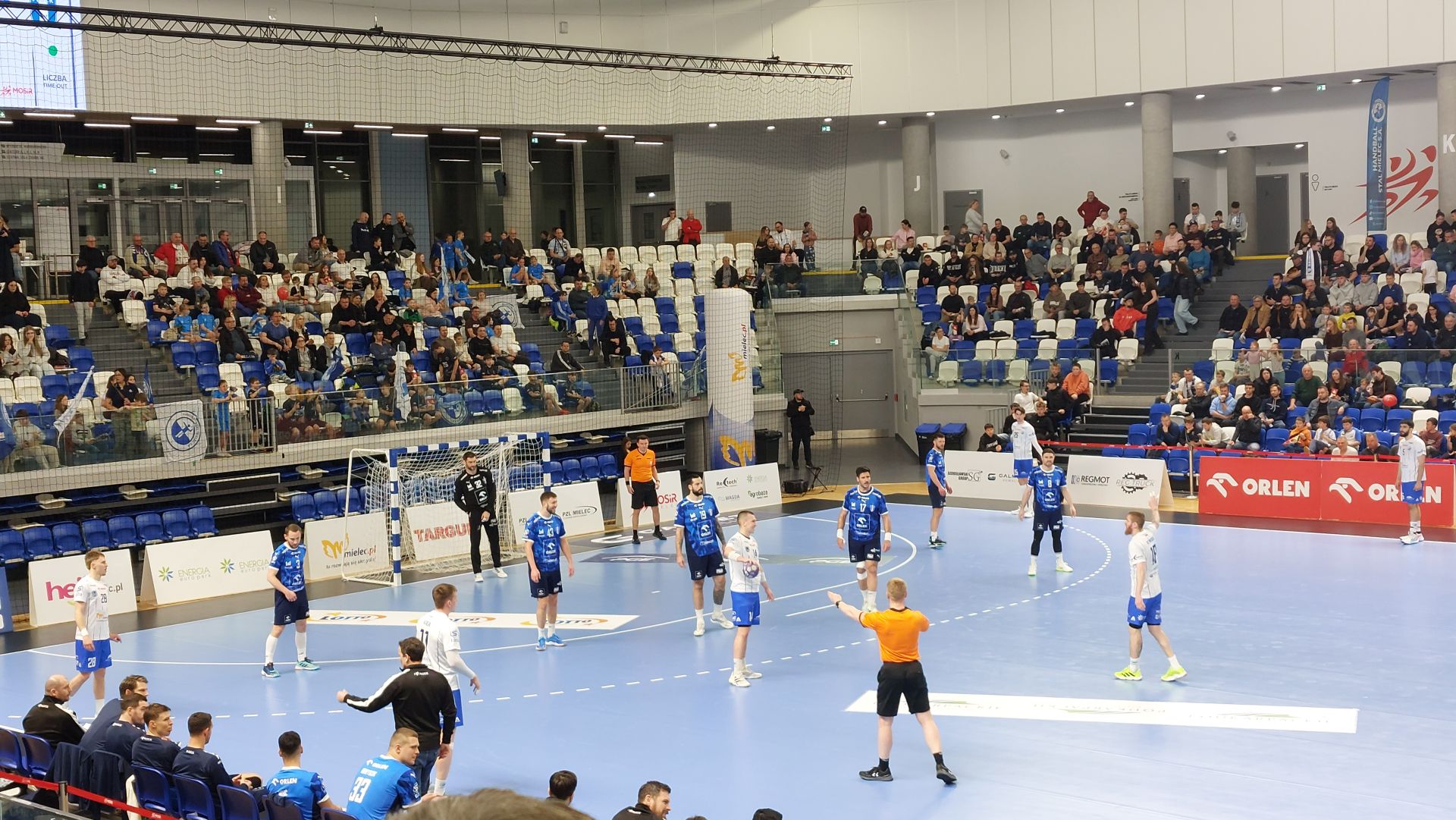 Piłkarze ręczni Handball Stali Mielec bez szans w starciu z mistrzem Polski - Polskie Radio Rzeszów