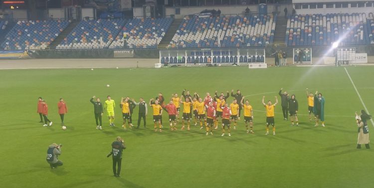 Piłkarska Resovia wygrywa ze&nbsp;Świtem Szczecin