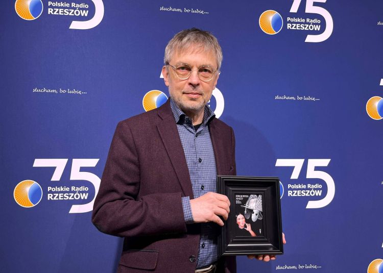 Profesor Wiesław Grzegorczyk autorem plakatu promującego Zbrojownię na&nbsp;Wawelu