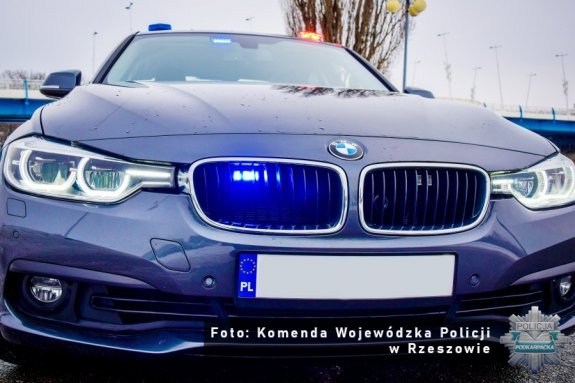 170 km/h w terenie zabudowanym. Kierowca BMW stracił prawo jazdy 1 - Polskie Radio Rzeszów 170 km/h w terenie zabudowanym. Kierowca BMW stracił prawo jazdy