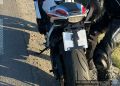 Obrotowa tablica rejestracyjna nie&nbsp;pomogła. Motocyklista z&nbsp;mandatem 3 tys. złotych