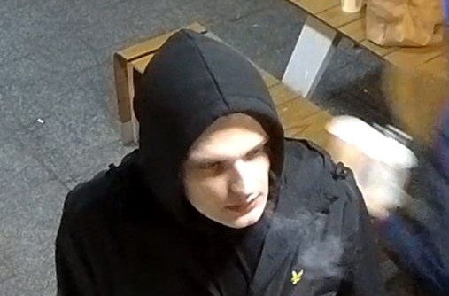 Policja szuka sprawcy pobicia w&nbsp;McDonald’s w&nbsp;Rzeszowie. Jest nagranie z&nbsp;monitoringu