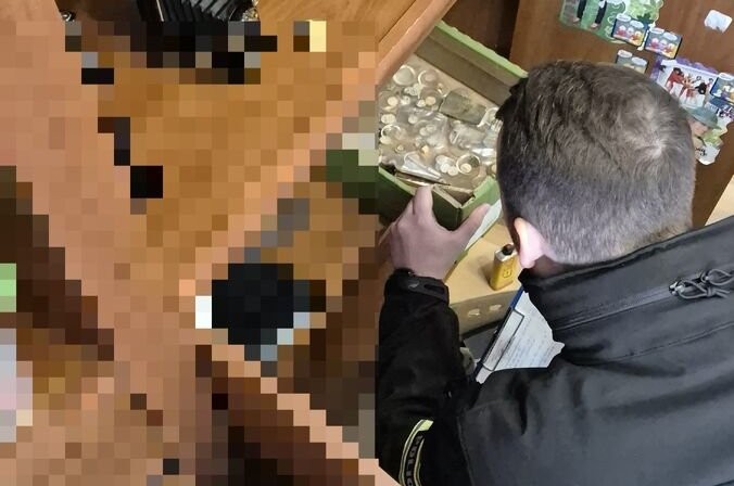 71-latek oszukany na&nbsp;kolekcjonerskie skarby. Stracił ponad 20 tys. złotych