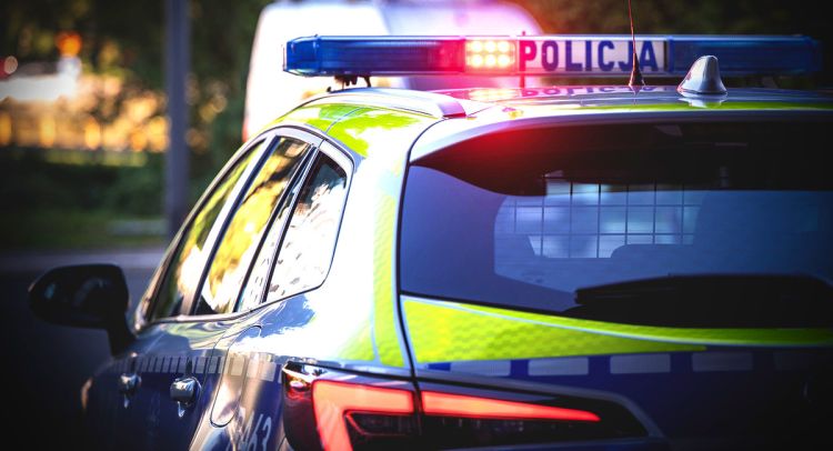 40-latek zgłosił włamanie. Sam trafił w ręce policji 1 - Polskie Radio Rzeszów 40-latek zgłosił włamanie. Sam trafił w ręce policji