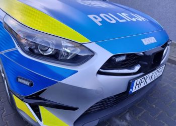 3 tys. zł mandatu dla 22-latka za&nbsp;niebezpiecznie driftowanie na&nbsp;ulicy Krosna