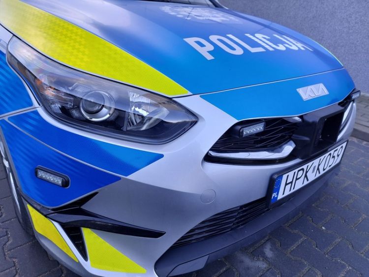 3 tys. zł mandatu dla 22-latka za&nbsp;niebezpiecznie driftowanie na&nbsp;ulicy Krosna