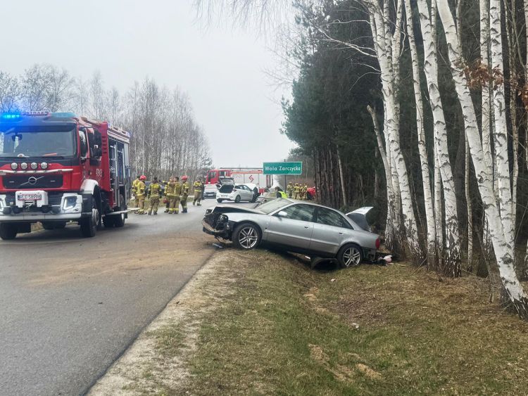 Wypadek w&nbsp;Woli Zarzyckiej. Dwie osoby trafiły do&nbsp;szpitala [AKTUALIZACJA]