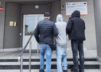 Złamał zakaz i wsiadł za kierownicę. Został skazany w trybie przyspieszonym 3 - Polskie Radio Rzeszów Złamał zakaz i wsiadł za kierownicę. Został skazany w trybie przyspieszonym