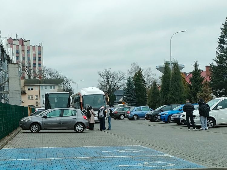 Nietrzeźwy kierowca miał zawieźć dzieci na&nbsp;wycieczkę. Policja uniemożliwiła mu&nbsp;jazdę