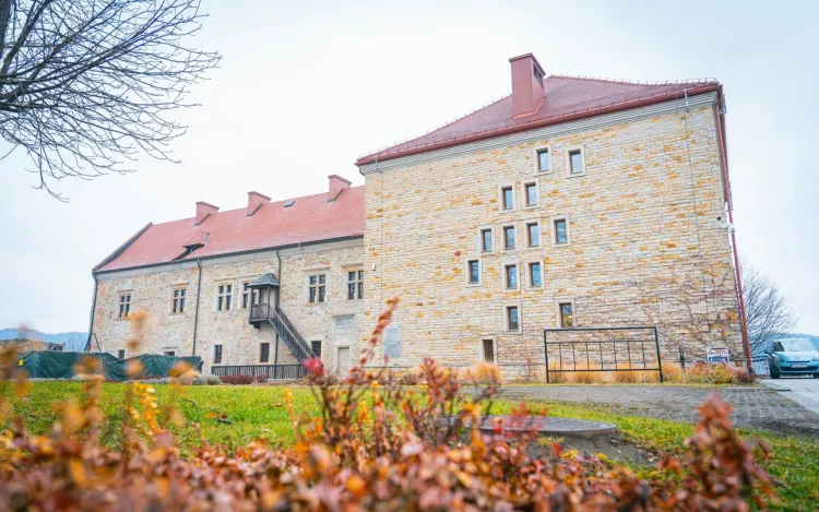 Ponad 36,5 tys. monet wróci na&nbsp;dno XVI-wiecznej studni na&nbsp;zamku w&nbsp;Sanoku