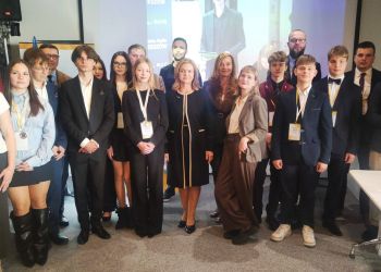 Finał Podkarpackiej Ligi Debat 2026 w&nbsp;Rzeszowie. Zwyciężyła drużyna z&nbsp;Dębicy