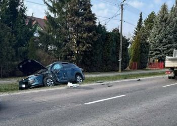 Ruch wahadłowy w Padwi Narodowej po zderzeniu dwóch aut 2 - Polskie Radio Rzeszów Ruch wahadłowy w Padwi Narodowej po zderzeniu dwóch aut