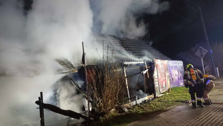 Seria pożarów na&nbsp;Podkarpaciu, strażacy walczyli z&nbsp;ogniem w&nbsp;Tyczynie, Czarnej i&nbsp;Jeżowem [AKTUALIZACJA]