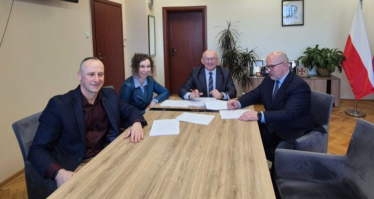 Będzie hala sportowa dla uczniów w&nbsp;Iwoniczu. Jest pierwszy krok