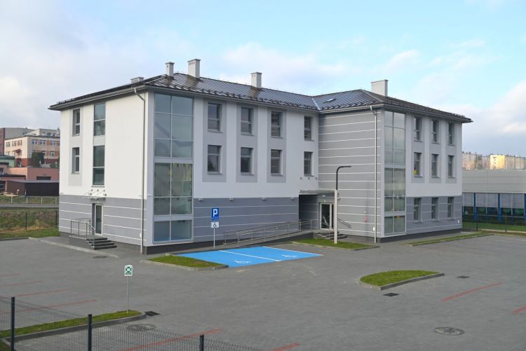 Brzozów z nową inwestycją. Budynek za 5,5 mln zł już służy mieszkańcom 1 - Polskie Radio Rzeszów Brzozów z nową inwestycją. Budynek za 5,5 mln zł już służy mieszkańcom