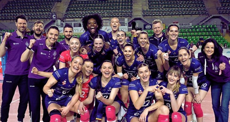 DevelopRes Rzeszów w półfinale! Pewne 3:0 z Pałacem Bydgoszcz 1 - Polskie Radio Rzeszów DevelopRes Rzeszów w półfinale! Pewne 3:0 z Pałacem Bydgoszcz