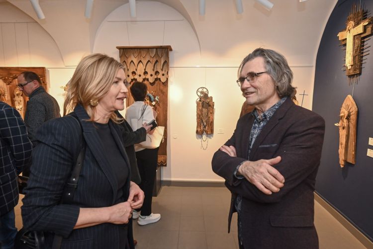 „Prześwit” wystawa Małgorzaty Dawidiuk i&nbsp;Krzysztofa Brzuzana