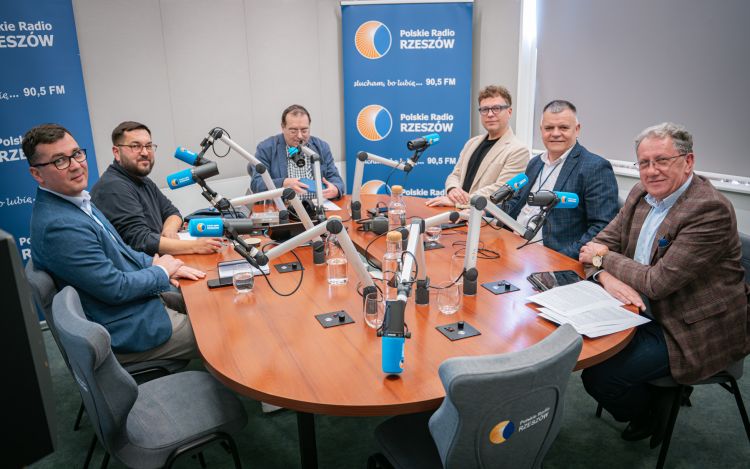 Kandydatura Przemysława Czarnka na premiera tematem Podkarpackiego Panelu Politycznego 1 - Polskie Radio Rzeszów Kandydatura Przemysława Czarnka na premiera tematem Podkarpackiego Panelu Politycznego