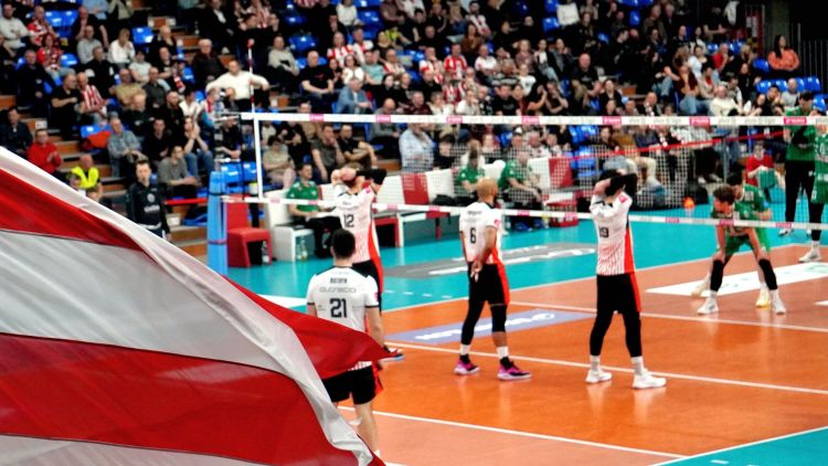 Resovia walczy o&nbsp;kolejne punkty. Starcie z&nbsp;AZS Olsztynem w&nbsp;Hali Podpromie