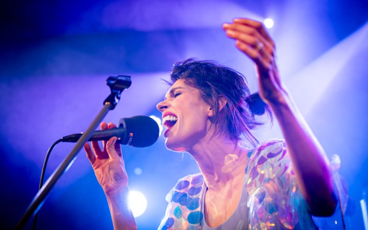 Żaneta Łabudzka-Grzesiuk na&nbsp;scenie Polskiego Radia Rzeszów. Koncert pełen emocji i&nbsp;muzycznych brzmień