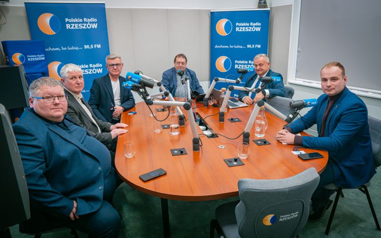 Gorąca debata o&nbsp;ETS i&nbsp;Trybunale Konstytucyjnym w&nbsp;Polskim Radiu Rzeszów