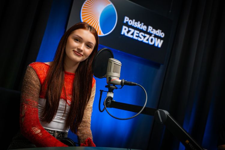 Paula Biskup – od&nbsp;„Złotego przycisku” do&nbsp;debiutanckiej płyty pt.&nbsp;„Szpilki”