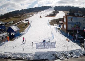 Pusto na&nbsp;podkarpackich stokach narciarskich