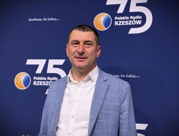 Ks. Maciej Gierula o sytuacji pielgrzymów w pierwszych dniach wojny Izraela i USA z Iranem 1 - Polskie Radio Rzeszów Ks. Maciej Gierula o sytuacji pielgrzymów w pierwszych dniach wojny Izraela i USA z Iranem