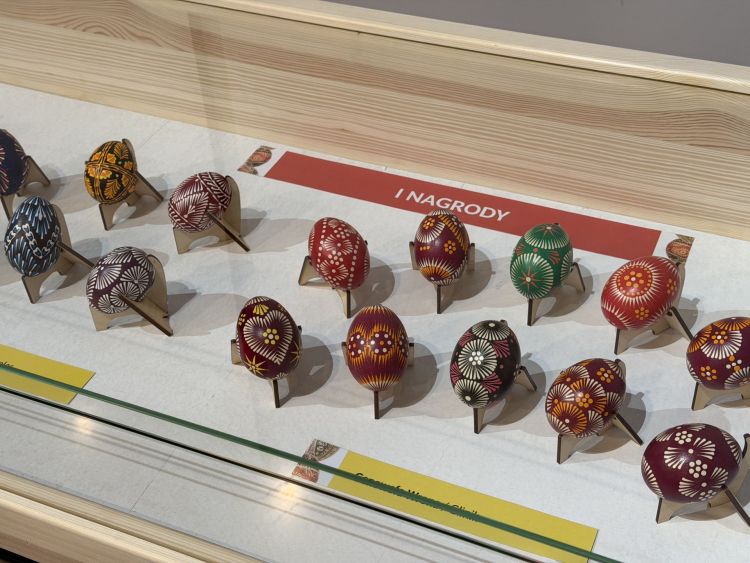 Ponad 280 pisanek w Rzeszowie. Finał wystawy tradycyjnej sztuki wielkanocnej 1 - Polskie Radio Rzeszów Ponad 280 pisanek w Rzeszowie. Finał wystawy tradycyjnej sztuki wielkanocnej