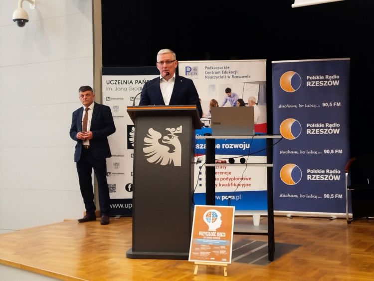 Zdrowie psychiczne dzieci tematem konferencji w&nbsp;Sanoku. Zapowiedź nowego centrum