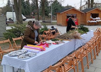 Wielkanocny jarmark w&nbsp;Nowej Dębie. Tradycja, rękodzieło i&nbsp;atrakcje dla mieszkańców
