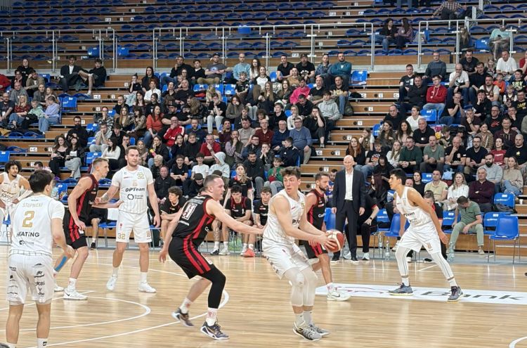 Koszykarze Resovii przegrali z ŁKS Coolpack Łódź - Polskie Radio Rzeszów