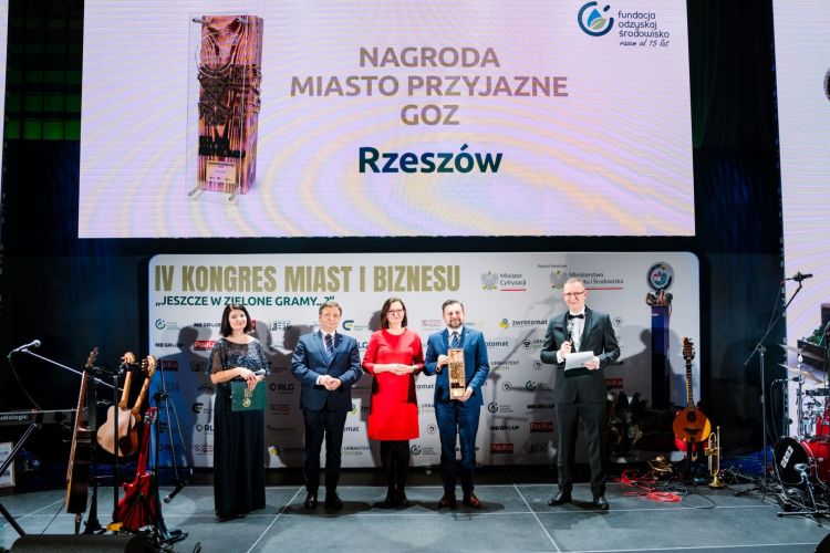 Rzeszów nagrodzony za&nbsp;działania na&nbsp;rzecz recyklingu