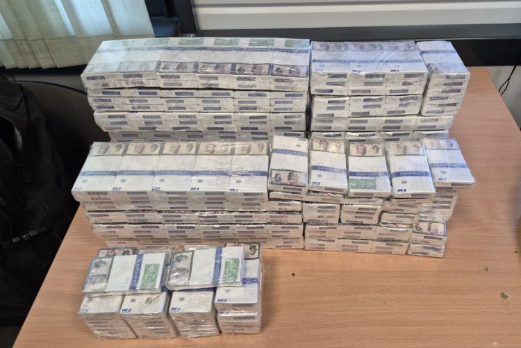 Ponad 17 tys. nielegalnych papierosów przechwyconych w&nbsp;Korczowej. Dwie osoby ukarane