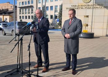 Spór o&nbsp;ceny paliw. Politycy z&nbsp;Podkarpacia o&nbsp;akcyzie, VAT i&nbsp;marżach