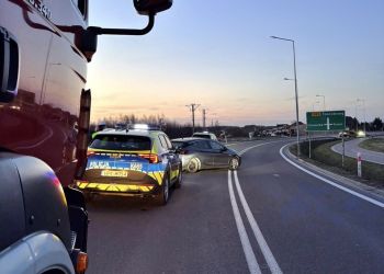 Wypadek na&nbsp;obwodnicy Mielca. Kierowca miał 1,89 promila, zderzyło się pięć aut