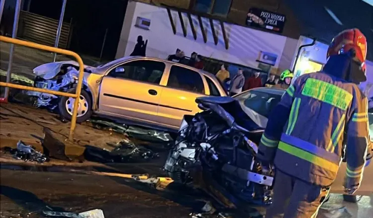 Zderzenie trzech samochodów osobowych w&nbsp;Pisarowcach. Siedem osób rannych