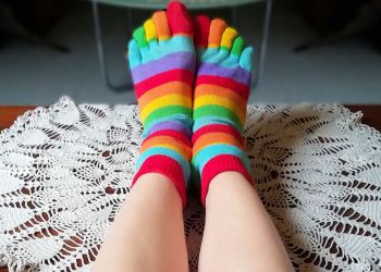 Piknik na&nbsp;powitanie wiosny w&nbsp;Dębicy. Marzanna, grill i&nbsp;kolorowe skarpetki