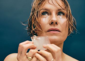 Natalia Grosiak z&nbsp;nowym singlem „Zimno Ciepło”