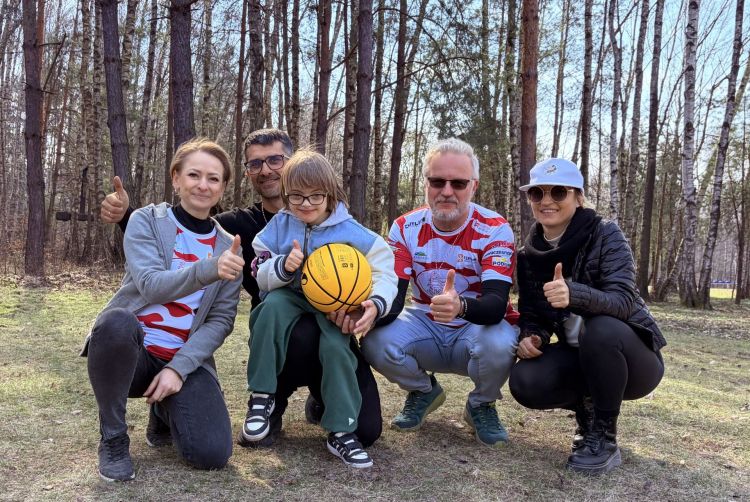 Przybij piątkę z Gabrysiem. Blisko 200 osób pobiegło dla 10-letniego chłopca 1 - Polskie Radio Rzeszów Przybij piątkę z Gabrysiem. Blisko 200 osób pobiegło dla 10-letniego chłopca - Polskie Radio Rzeszów