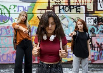 Przeciw Przemocy: Hejt i&nbsp;presja wśród młodych ludzi