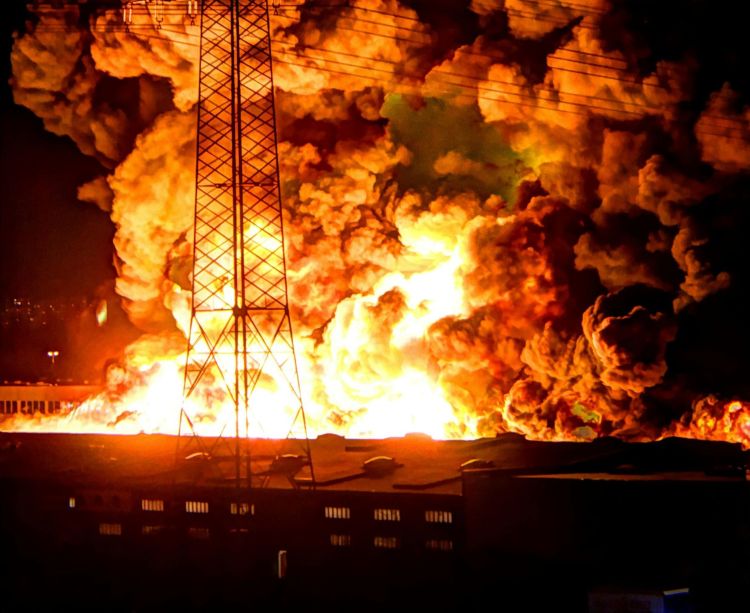 Rakieta uderzyła w fabrykę w Isfahanie. Co najmniej 15 osób nie żyje 1 - Polskie Radio Rzeszów Rakieta uderzyła w fabrykę w Isfahanie. Co najmniej 15 osób nie żyje