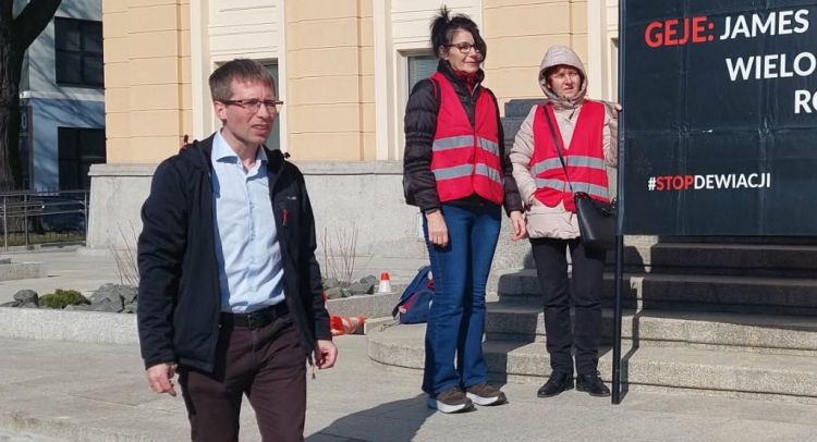 Fundacja protestuje po&nbsp;wyroku sądu w&nbsp;sprawie transpłciowej uczennicy